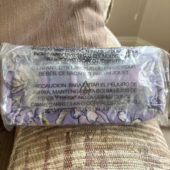 Vera Bradley Lighten Up Wild Roses Lavender Essential Belt Bag Fanny Pack NWT - Picture 7 of 8